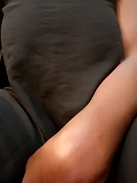 Africanmilk256 online show from 11/25/25, 09:20