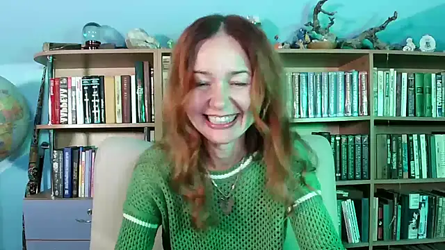 Foxilady357 online show from 11/26/25, 04:41