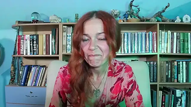 Snapshot of Foxilady357 chatting on 06/04/26, 01:39 Foxilady357 online show from 06/04/26, 01:39