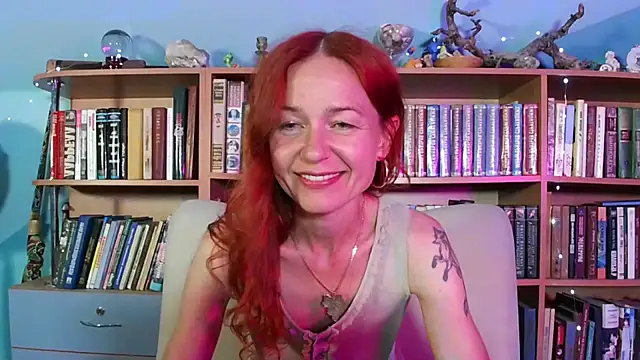 Snapshot of Foxilady357 chatting on 06/14/26, 01:57 Foxilady357 online show from 06/14/26, 01:57