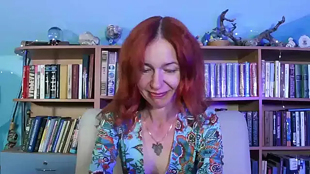 Snapshot of Foxilady357 chatting on 06/19/26, 01:37 Foxilady357 online show from 06/19/26, 01:37