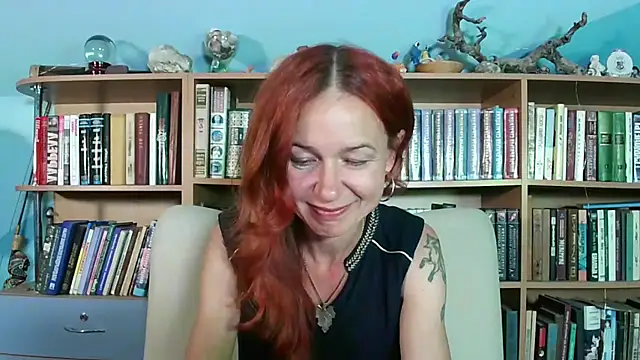 Snapshot of Foxilady357 chatting on 07/06/26, 01:52 Foxilady357 online show from 07/06/26, 01:52