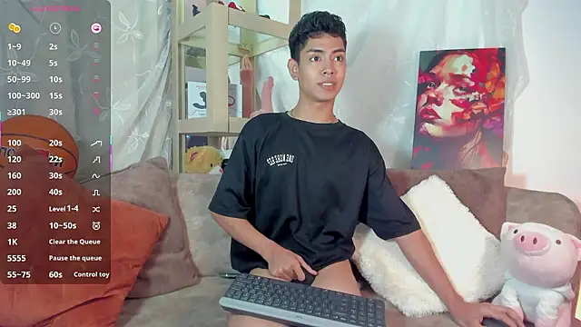 LoganTwink18 online show from 03/28/26, 12:27