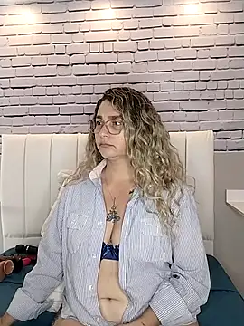 MelanyVegas online show from 09/17/25, 01:35