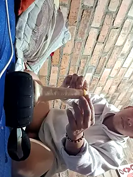 Snapshot of GaaraDiaz chatting on 09/25/25, 04:05 GaaraDiaz online show from 09/25/25, 04:05