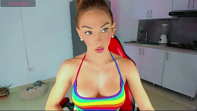 Snapshot of alexandra_cute chatting on 05/09/26, 02:44 alexandra cute online show from 05/09/26, 02:44