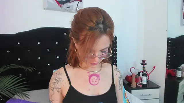 Snapshot of abby_jones2 chatting on 07/09/26, 03:32 abby jones2 online show from 07/09/26, 03:32