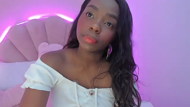 Snapshot of Melanyy_Ebonny chatting on 09/18/25, 03:41 Melanyy Ebonny online show from 09/18/25, 03:41
