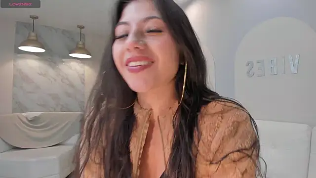 Snapshot of EsmeraldaGrace1 chatting on 10/04/25, 03:15 EsmeraldaGrace1 online show from 10/04/25, 03:15