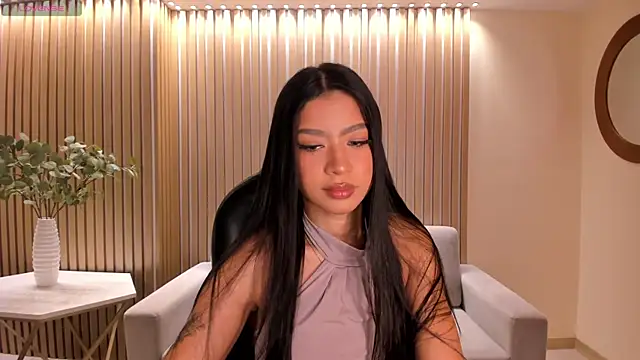 Snapshot of SophieHouston_ chatting on 06/11/26, 02:44 SophieHouston online show from 06/11/26, 02:44