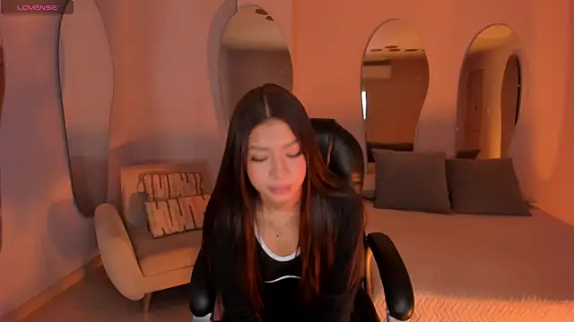 Snapshot of SophieHouston_ chatting on 07/03/26, 03:13 SophieHouston online show from 07/03/26, 03:13