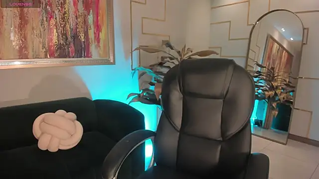 Snapshot of MilaLawrence chatting on 02/26/26, 12:15 MilaLawrence online show from 02/26/26, 12:15