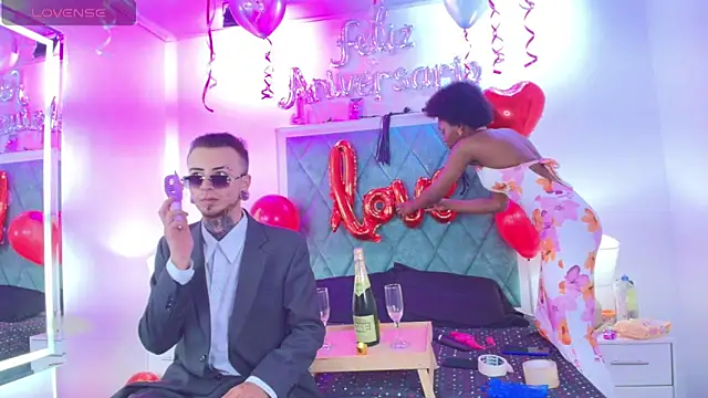 Snapshot of Asha_zuri_and_adam chatting on 09/12/25, 01:00 Asha zuri and adam online show from 09/12/25, 01:00