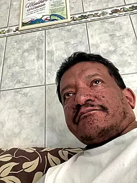 Snapshot of PIROCAGG21 chatting on 09/29/25, 01:16 PIROCAGG21 online show from 09/29/25, 01:16