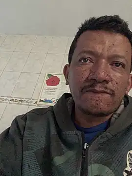 Snapshot of PIROCAGG21 chatting on 10/22/25, 09:09 PIROCAGG21 online show from 10/22/25, 09:09