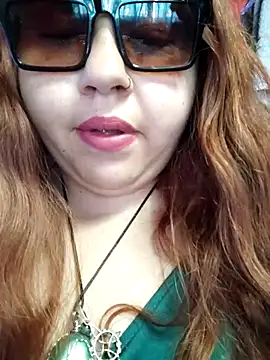 Snapshot of melisa_hot420 chatting on 10/13/25, 08:53 melisa hot420 online show from 10/13/25, 08:53