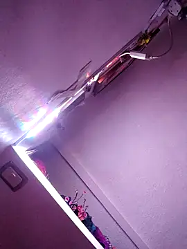 Snapshot of melisa_hot420 chatting on 10/26/25, 05:35 melisa hot420 online show from 10/26/25, 05:35