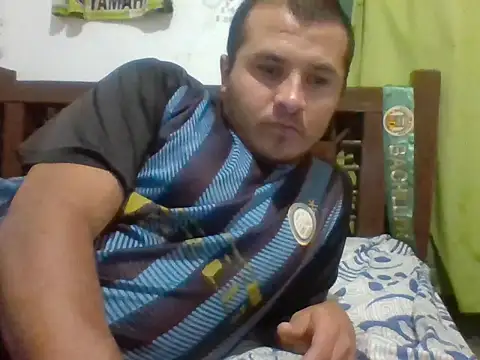 Snapshot of santiii___12 chatting on 01/07/26, 01:19 santiii 12 online show from 01/07/26, 01:19