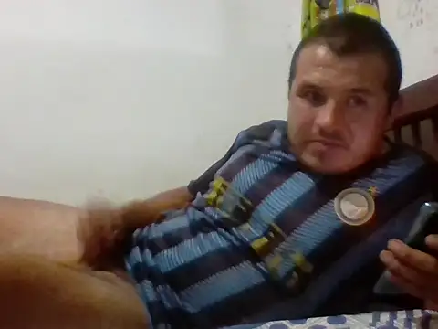 Snapshot of santiii___12 chatting on 01/09/26, 11:28 santiii 12 online show from 01/09/26, 11:28