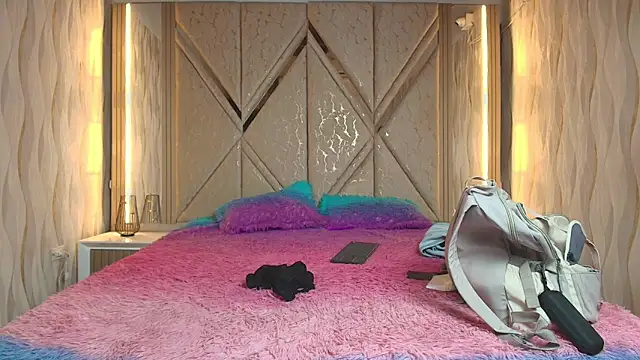 Hotcouple 222 online show from 02/25/26, 07:18