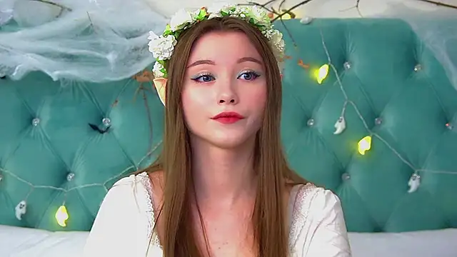 KeiraAsti online show from 10/26/25, 06:08