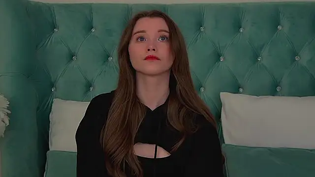 KeiraAsti online show from 03/02/26, 06:04