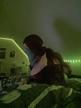 Snapshot of Sorelli1405 chatting on 12/13/25, 09:42 Sorelli1405 online show from 12/13/25, 09:42