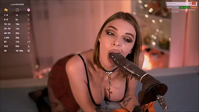 l0lidream  online show from 10/31/25, 05:36