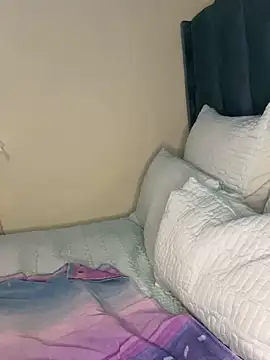 Snapshot of Caramel_Mellow chatting on 11/27/25, 08:38 Caramel Mellow online show from 11/27/25, 08:38