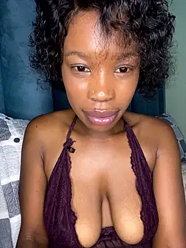 Snapshot of Caramel_Mellow chatting on 01/12/26, 01:11 Caramel Mellow online show from 01/12/26, 01:11