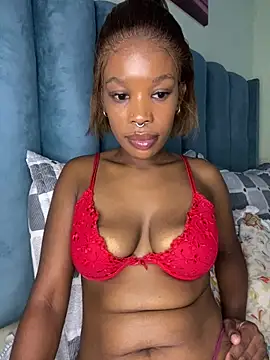 Snapshot of Caramel_Mellow chatting on 01/14/26, 11:42 Caramel Mellow online show from 01/14/26, 11:42