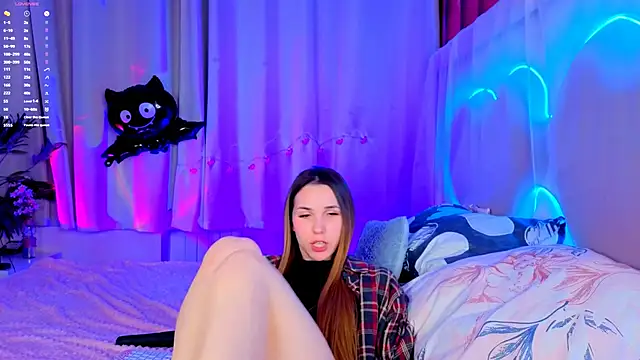 -CindyLou online show from 10/24/25, 08:27