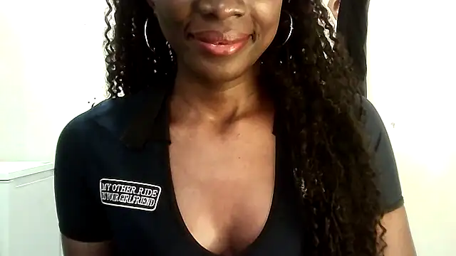 Snapshot of Chatdoll2 chatting on 10/15/25, 04:07 Chatdoll2 online show from 10/15/25, 04:07