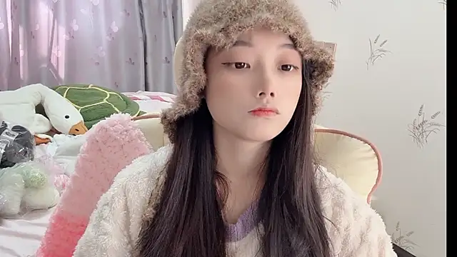 puppy-999 online show from 10/28/25, 02:48