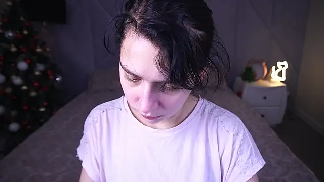 LiviaShy online show from 12/18/25, 01:39