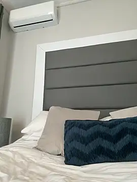 LilMisIndianx online show from 10/04/25, 08:56