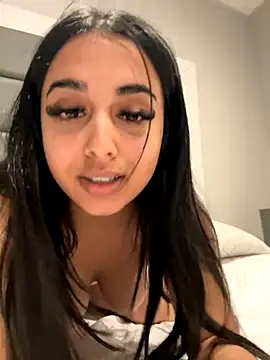 LilMisIndianx online show from 10/14/25, 06:58