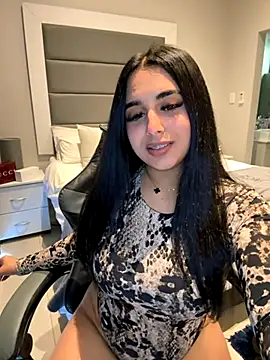 LilMisIndianx online show from 11/20/25, 09:09