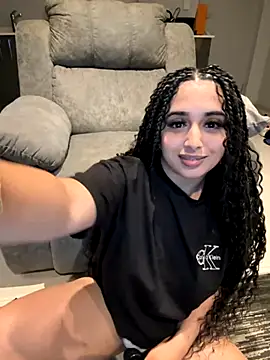 LilMisIndianx online show from 12/19/25, 06:15