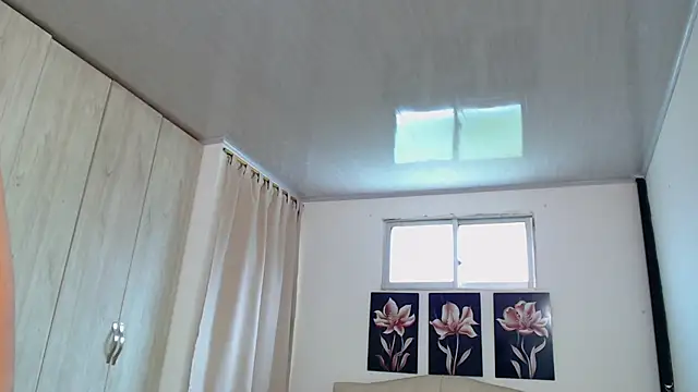 pinky f00x online show from 11/25/25, 07:36