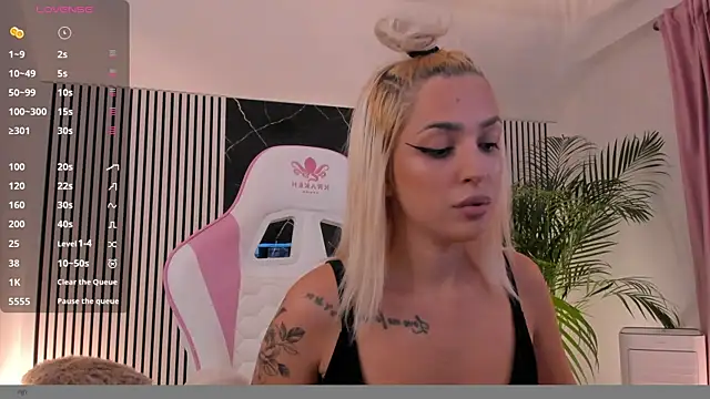 daisyblushh online show from 10/22/25, 04:07