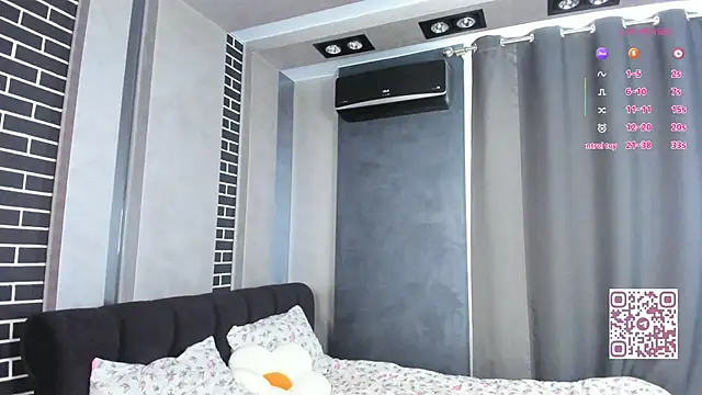 Snapshot of ElvinaRose chatting on 09/20/25, 03:40 ElvinaRose online show from 09/20/25, 03:40