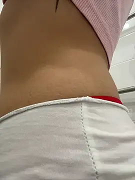 Snapshot of Cum_girlss chatting on 06/27/26, 04:28 Cum girlss online show from 06/27/26, 04:28