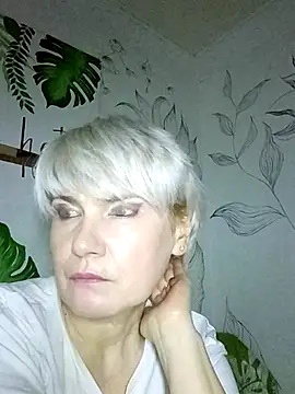 Catty Lady online show from 11/14/25, 07:12