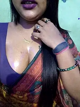 Snapshot of JIYA-04 chatting on 11/24/25, 01:22 JIYA-04 online show from 11/24/25, 01:22