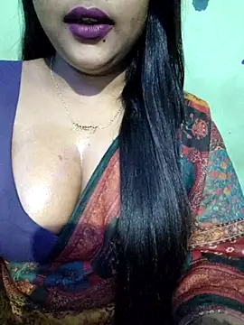 Snapshot of JIYA-04 chatting on 12/05/25, 02:36 JIYA-04 online show from 12/05/25, 02:36