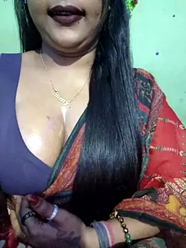 Snapshot of JIYA-04 chatting on 12/20/25, 04:47 JIYA-04 online show from 12/20/25, 04:47