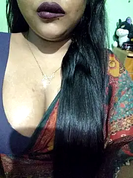 Snapshot of JIYA-04 chatting on 03/19/26, 06:23 JIYA-04 online show from 03/19/26, 06:23