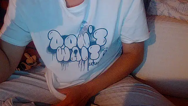 Snapshot of sabrina_v_ chatting on 09/12/25, 11:15 sabrina v online show from 09/12/25, 11:15