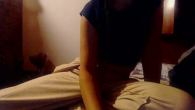 Snapshot of sabrina_v_ chatting on 09/25/25, 04:05 sabrina v online show from 09/25/25, 04:05